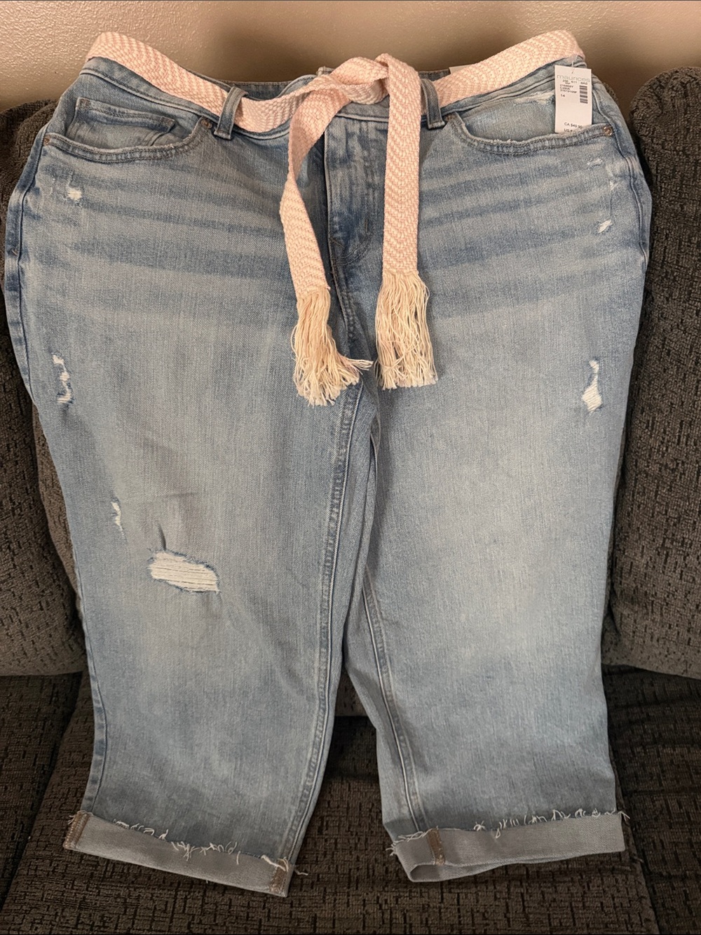 Maurices Light Blue Distressed Straight Crop above ankle Jean w/Pink Tassel Belt
